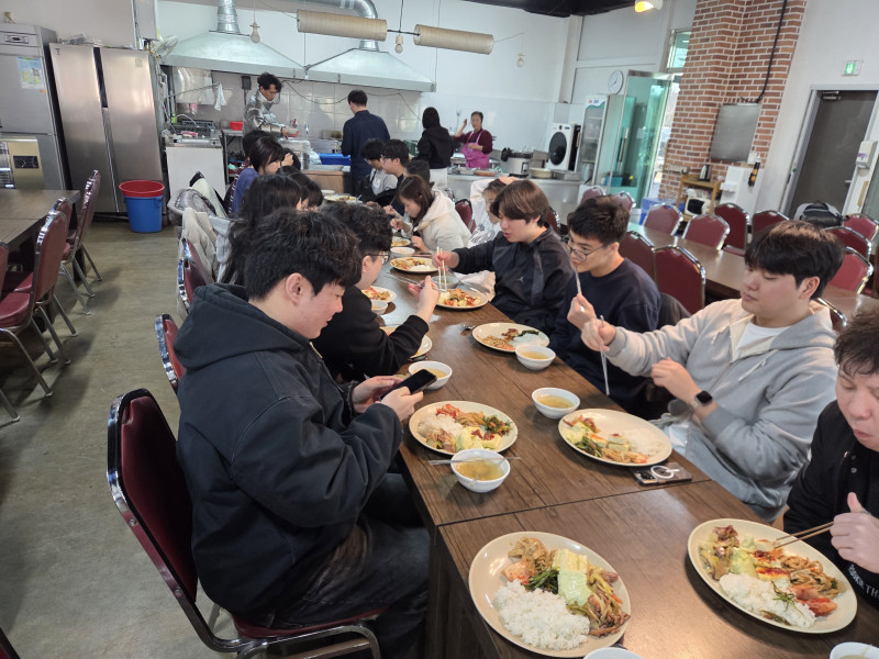 9f4b517eb455e17063a1a1f8c87bf38a_1772011